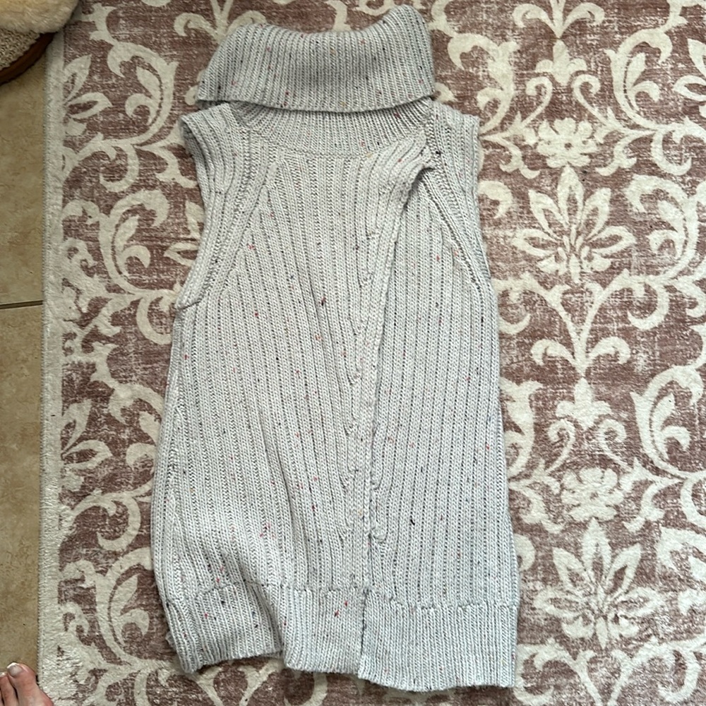 Bebe sweater